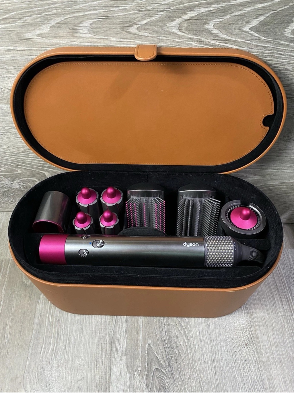 Dyson Airwrap Complete Styler Set Used Once